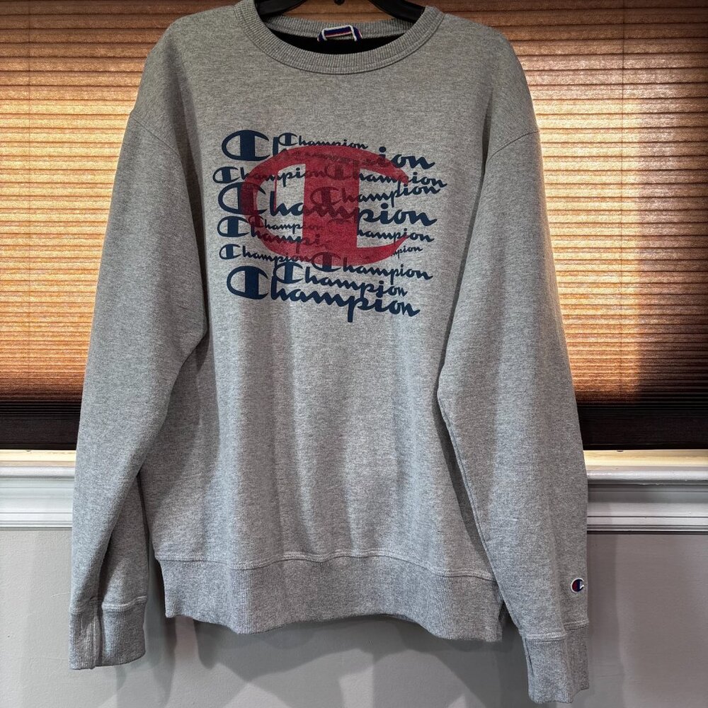 Champion Men's Athleticwear crew neck long sleeve sweater SZ: L